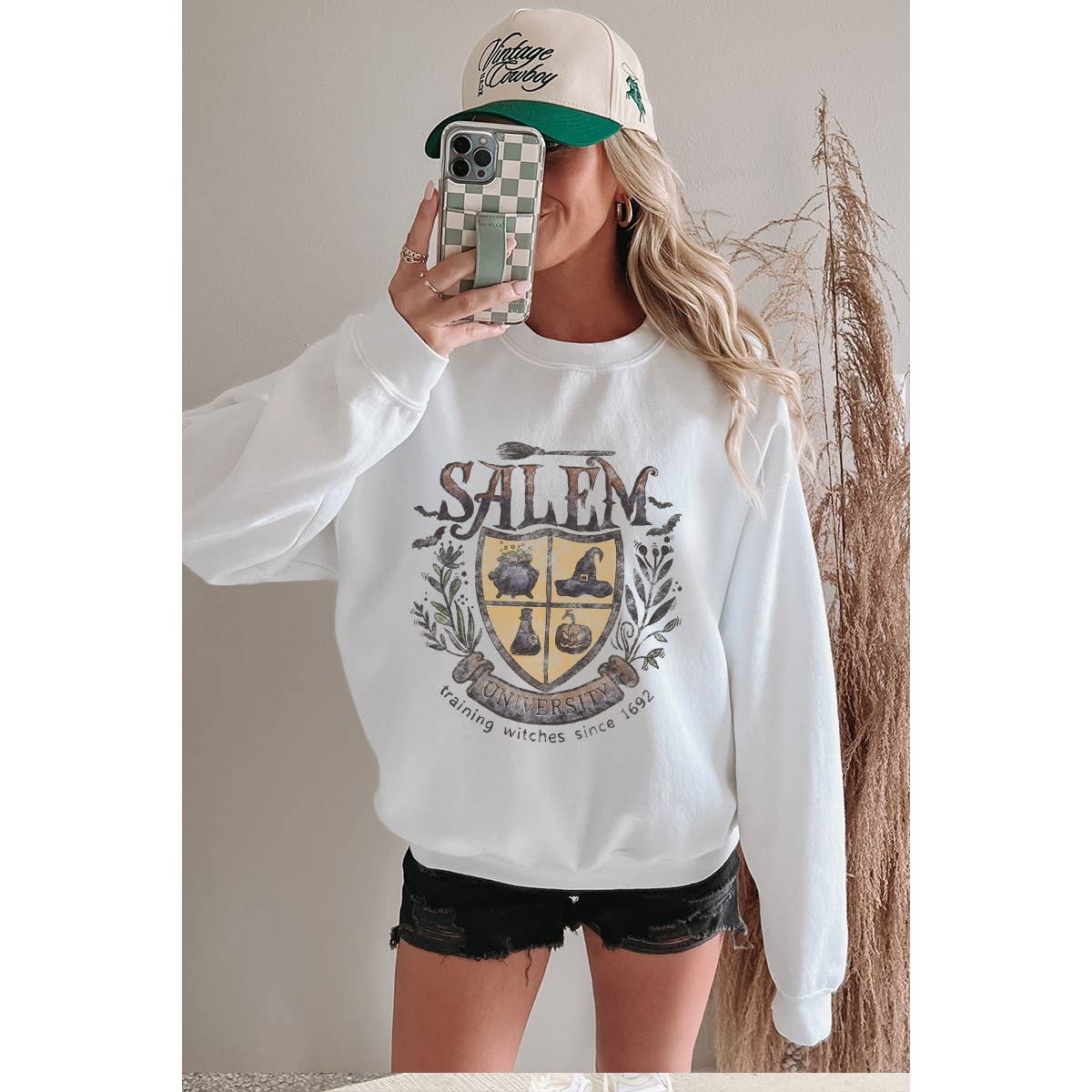 SALEM HALLOWEEN VINTAGE  GRAPHIC SWEATSHIRTS
