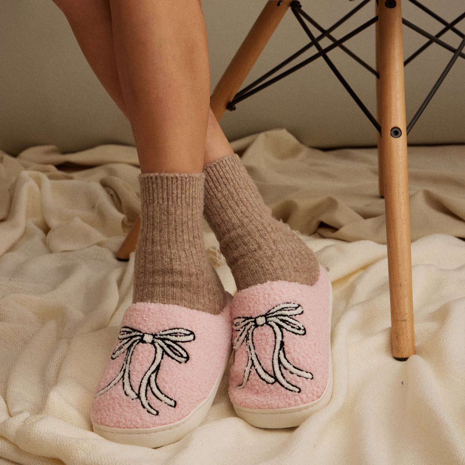 Ribbed Knit Crew Socks