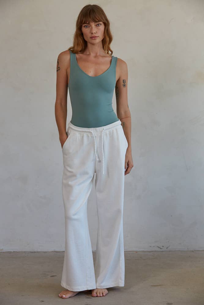 Double Layered Seamless U-V Neck Sleeveless Bodysuit