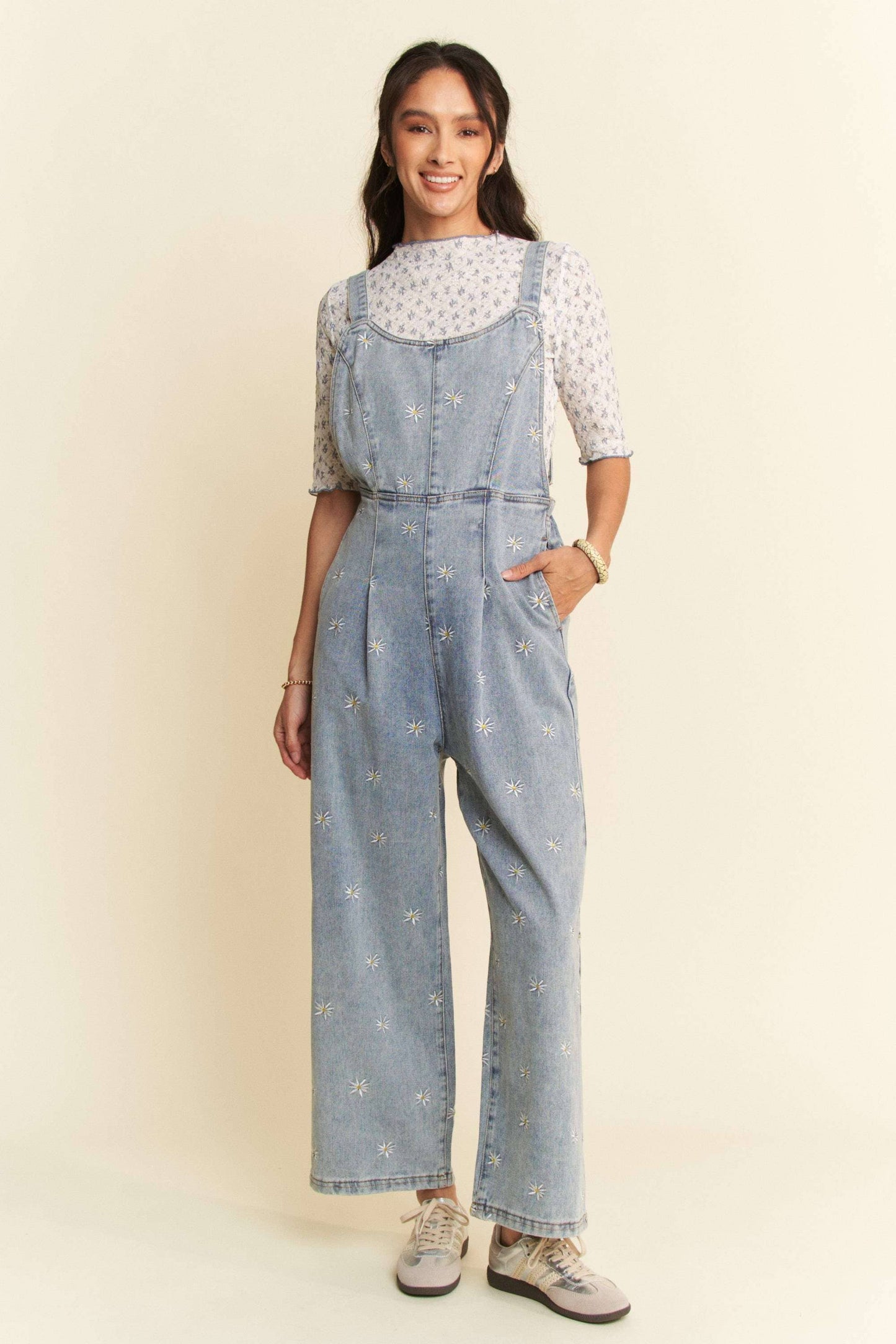DAISY EMBROIDERED SIDE POCKET DENIM OVERALLS