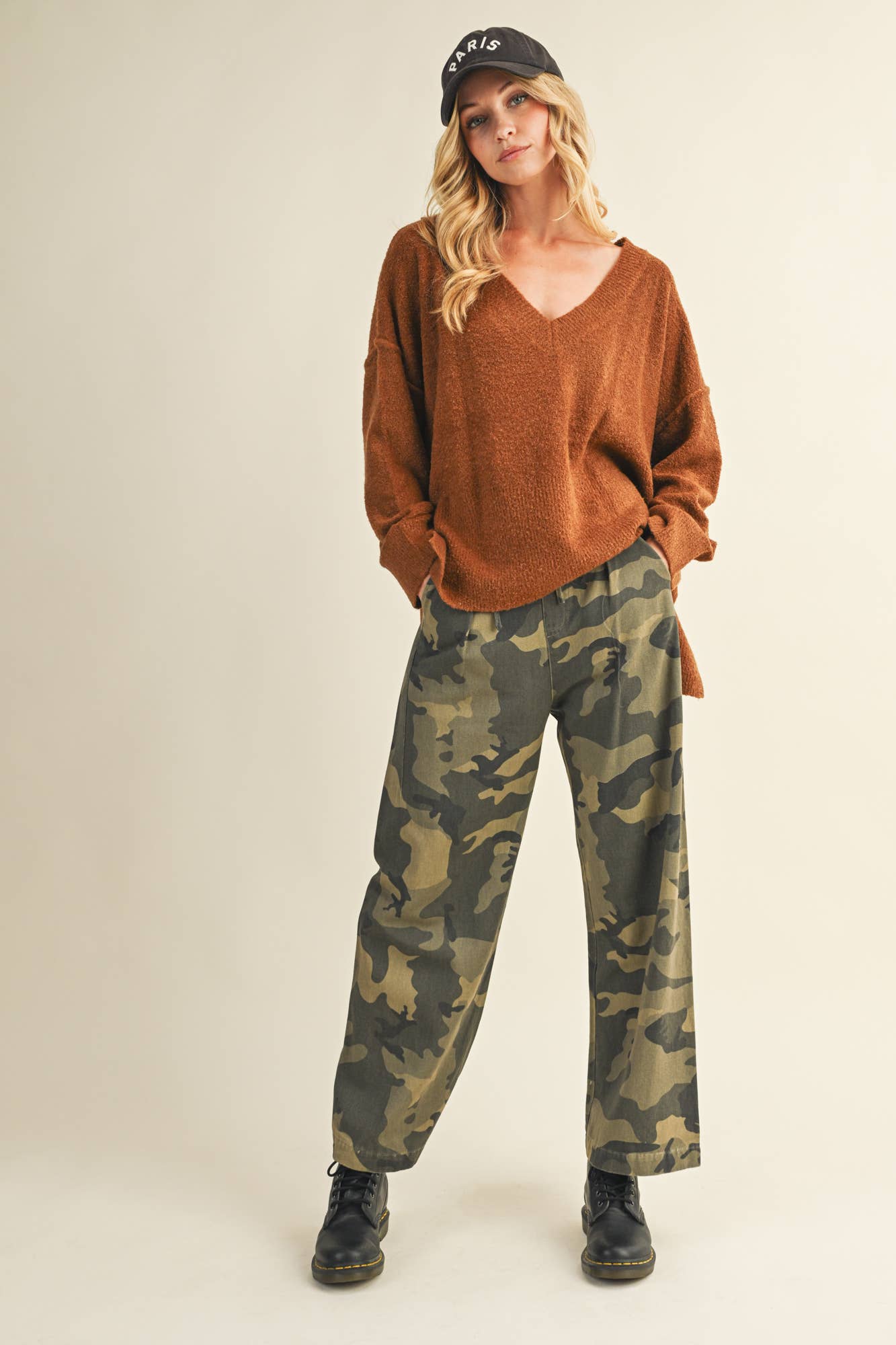 OVERSIZED V NECK SWEATER TOP