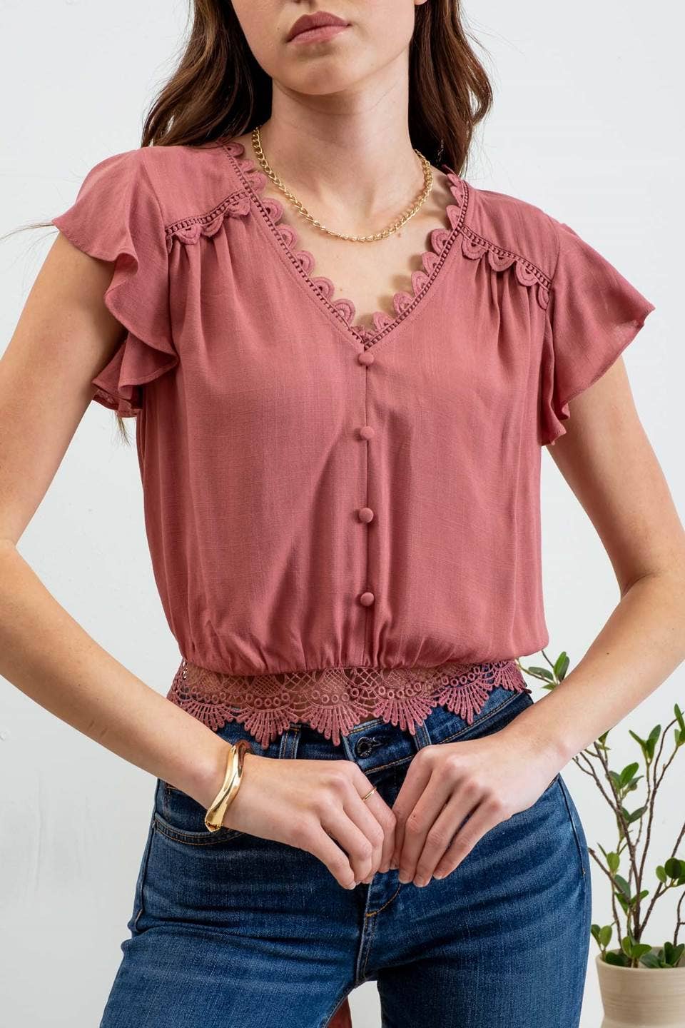 SCALLOP LACE TRIM BACK TIE SHORT SLEEVE CROP TOP