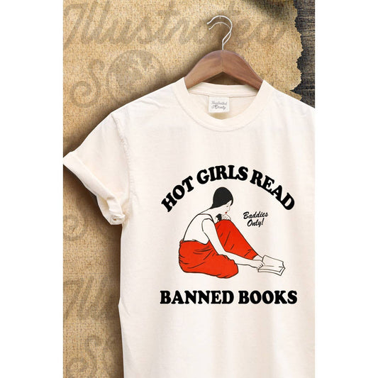 HOT GIRLS READ BANNED BOOKS VINTAGE GRAPHIC TEE