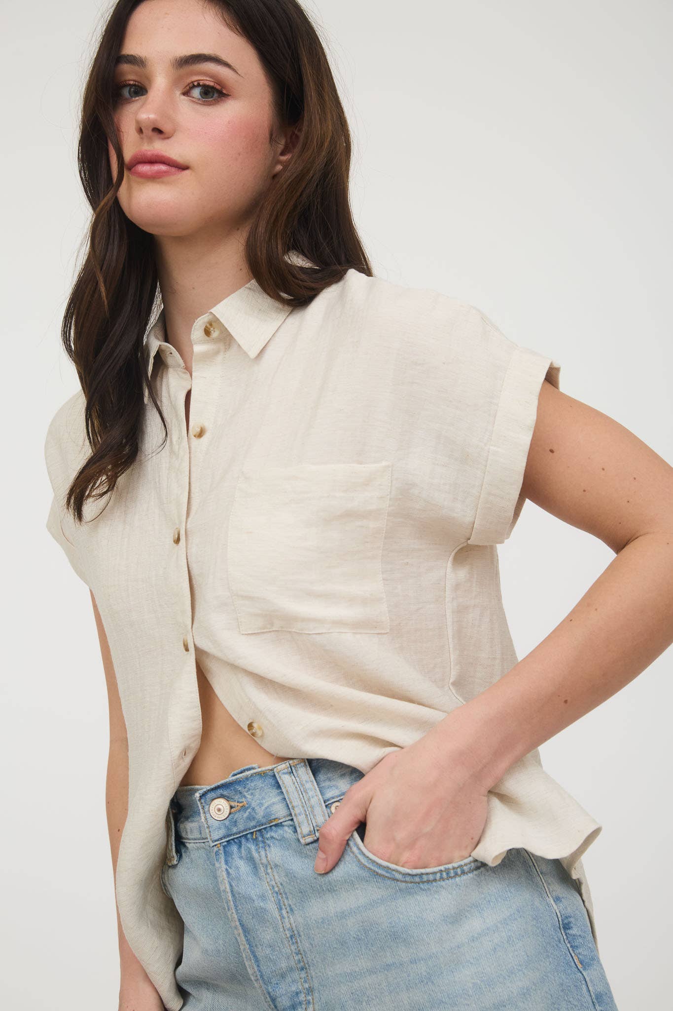 COLLARED CUFF SLEEVE BACK PINTUCK SHIRT