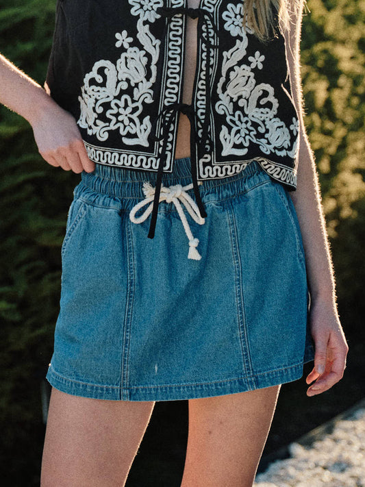 DENIM SMOCKED WAISTBAND SKORTS