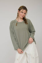 CREW NECK RIBBED LONG SLEEVE KNIT TOP