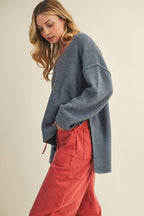 OVERSIZED V NECK SWEATER TOP