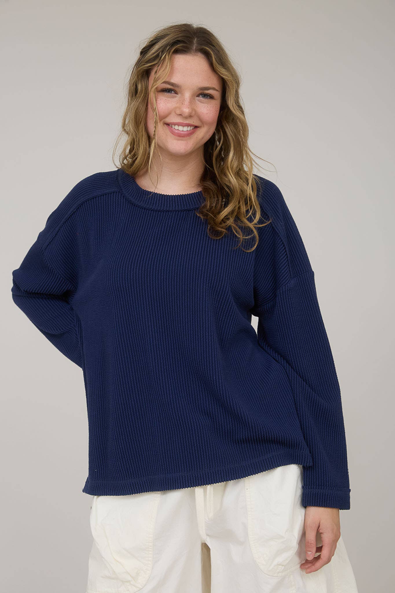 CREW NECK RIBBED LONG SLEEVE KNIT TOP