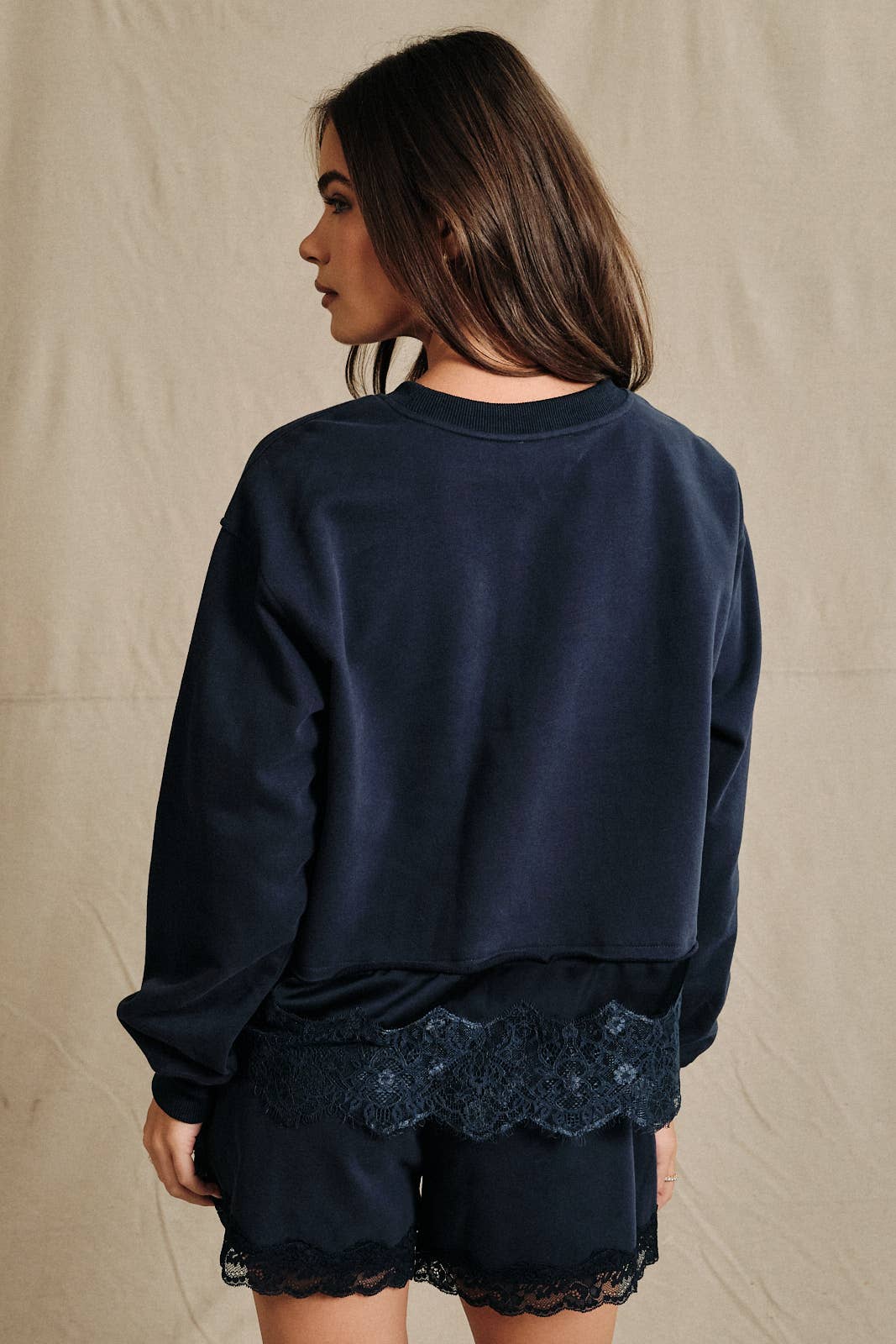 Lace-Trim Hem Crewneck Sweatshirt