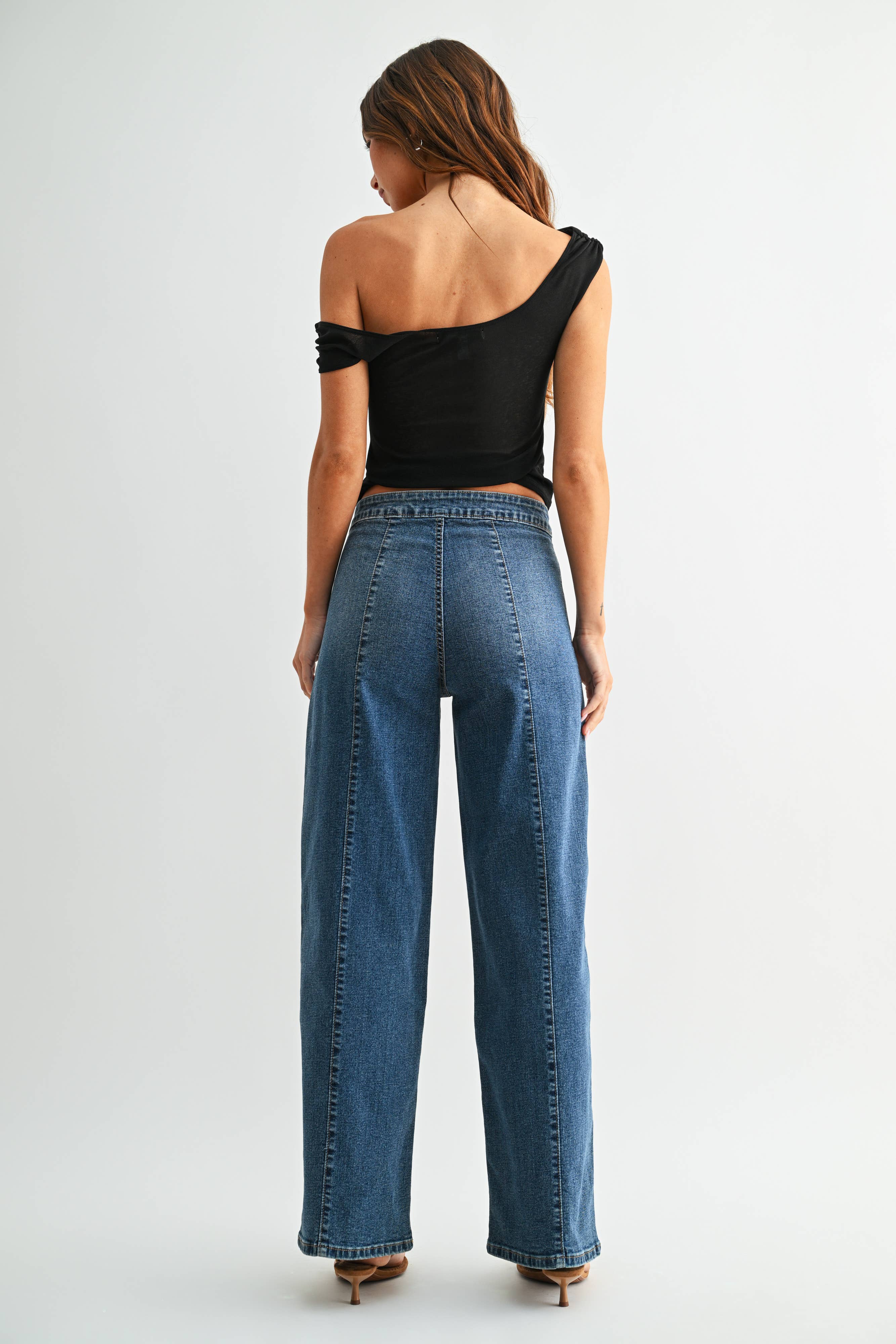 Pork Chop Pocket Straight Jeans – Medium Denim