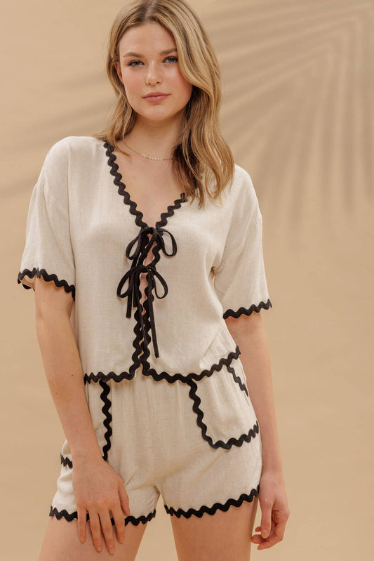 CONTRAST WAVY TRIM FRONT TIE TOP & LINEN SHORT SET