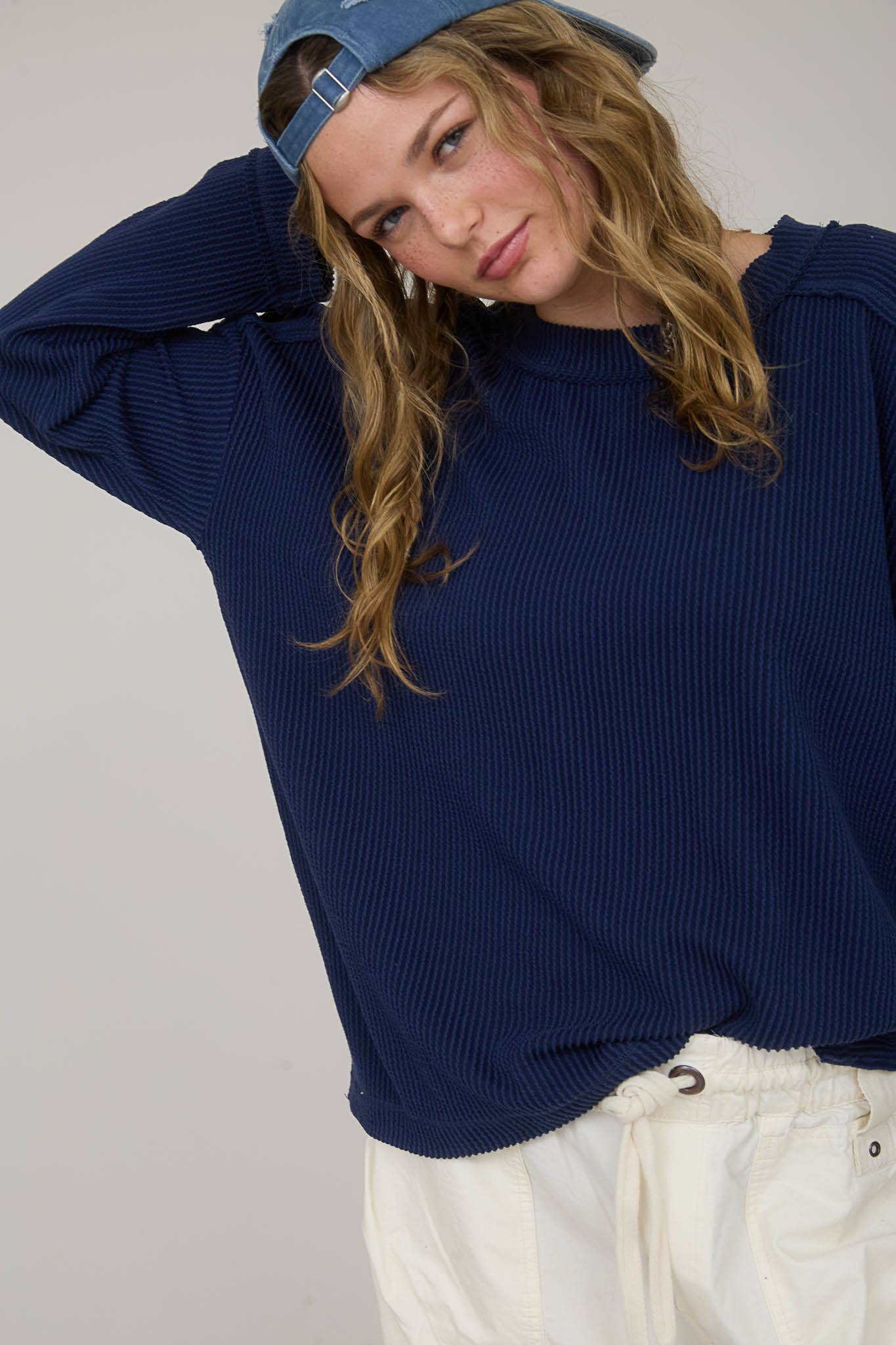 CREW NECK RIBBED LONG SLEEVE KNIT TOP