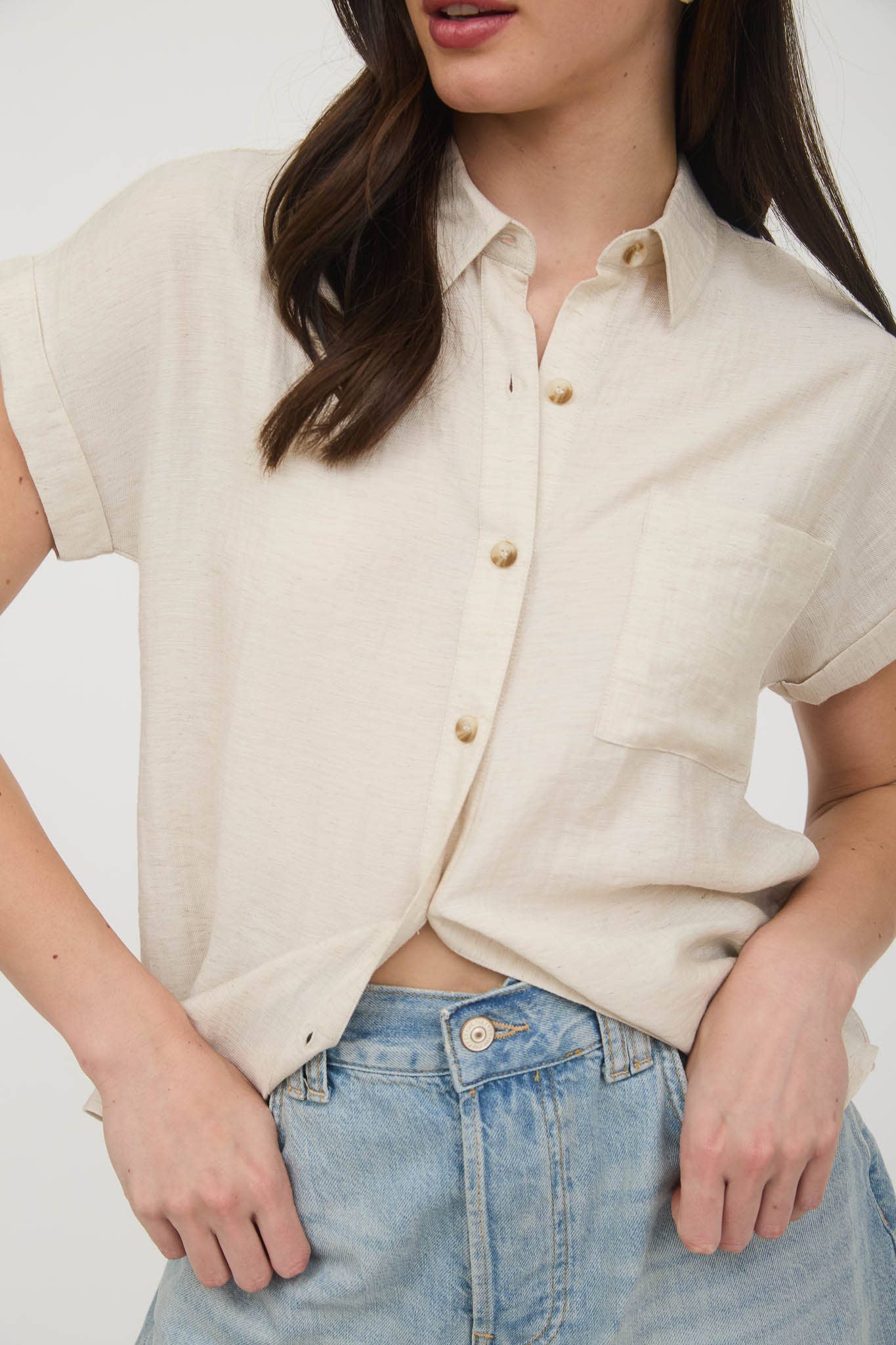 COLLARED CUFF SLEEVE BACK PINTUCK SHIRT