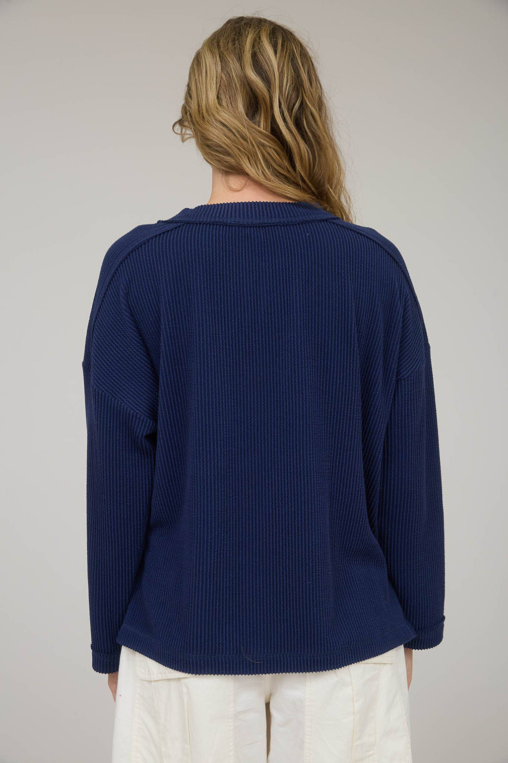 CREW NECK RIBBED LONG SLEEVE KNIT TOP
