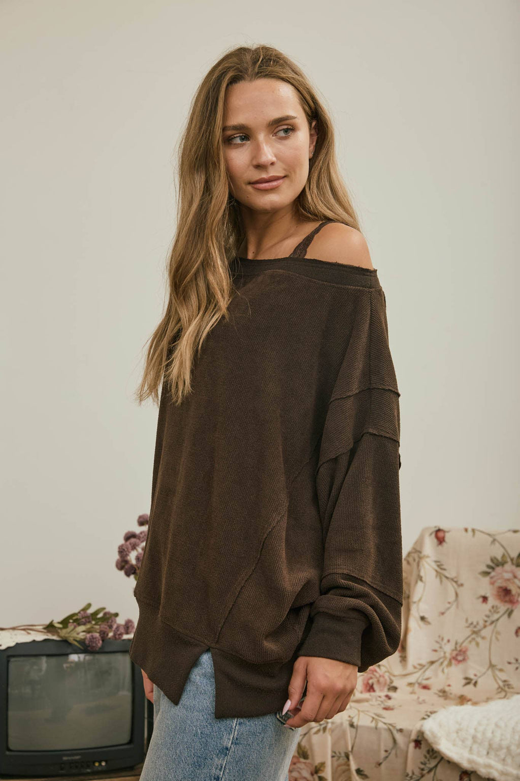Tiered Sleeve Exposed Seam Knit Top – Dark Brown