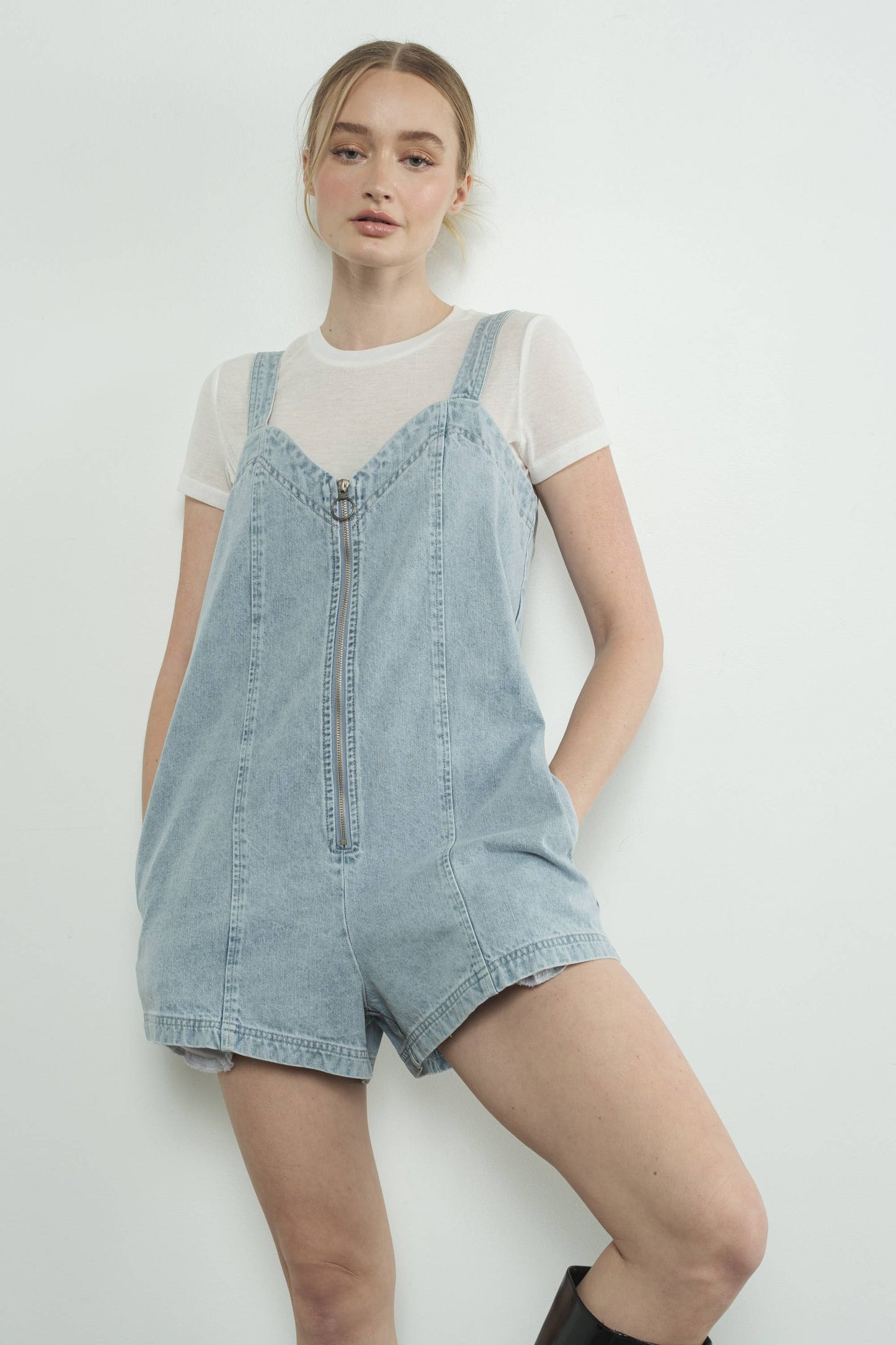 DENIM SLEEVELESS ROMPER WITH FRONT ZIPUP