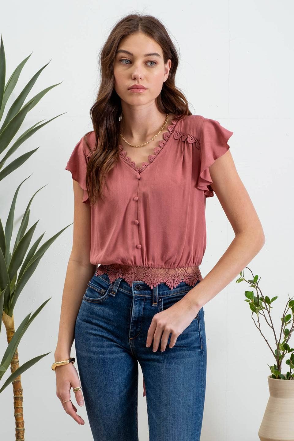 SCALLOP LACE TRIM BACK TIE SHORT SLEEVE CROP TOP