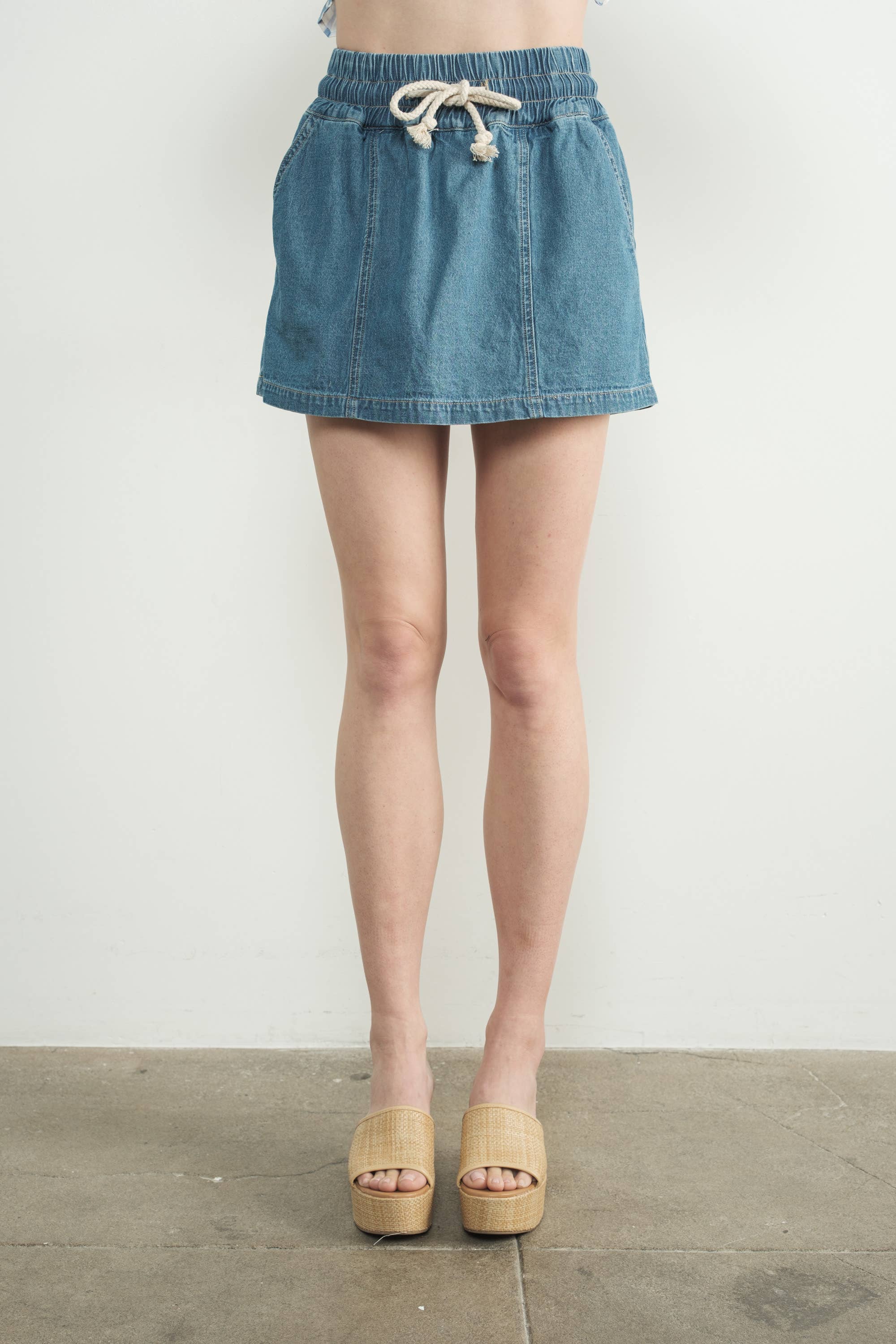 DENIM SMOCKED WAISTBAND SKORTS