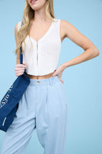 HIGH WAIST PLEATED DENIM CAPRI PANTS