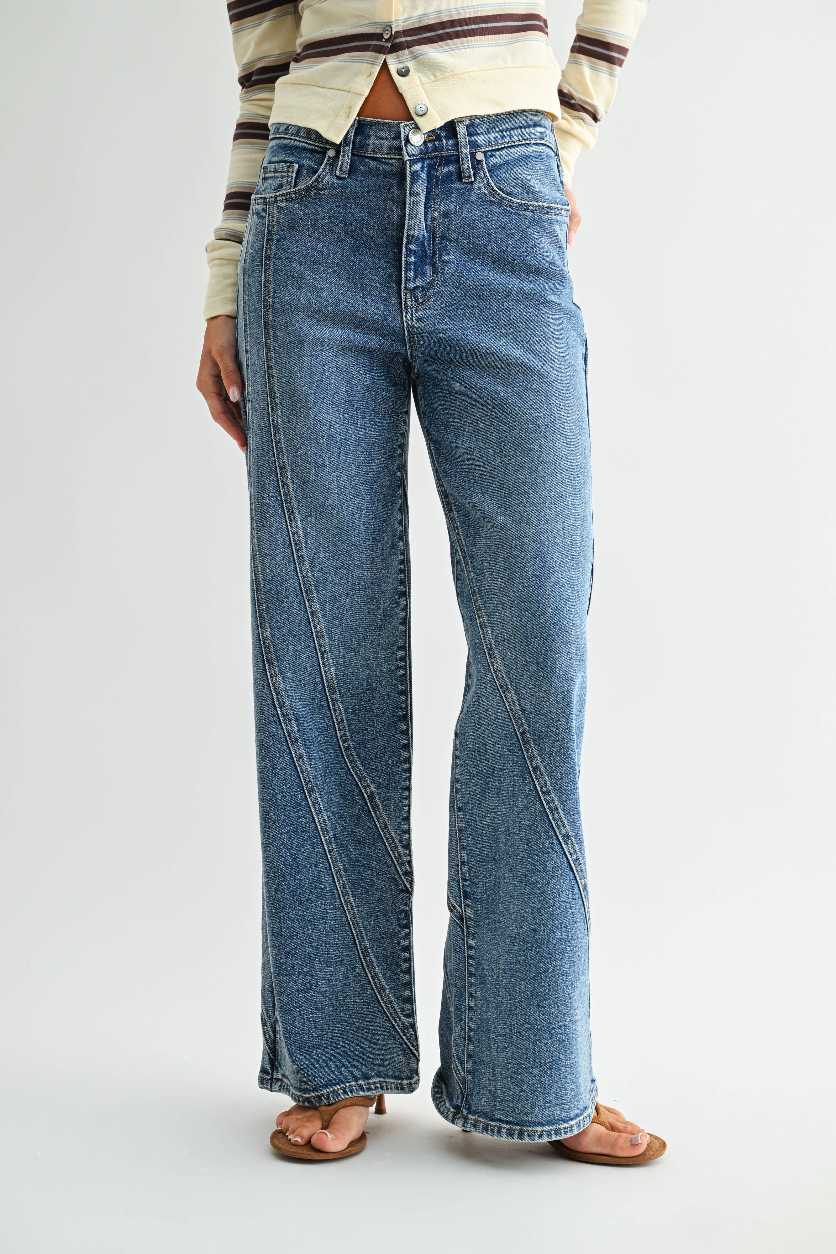 Asymmetric Seamed Straight Jeans – Medium Denim
